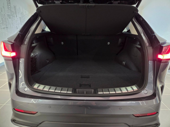 Photo 12 du bon plan LEXUS NX 450h+ Luxe 4WD occasion à 44990 €