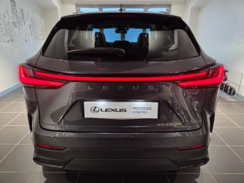Photo 13 du bon plan LEXUS NX 450h+ Luxe 4WD occasion à 44990 €