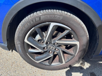 Photo 11 du bon plan TOYOTA C-HR 122h Graphic 2WD E-CVT MY20 occasion à 17690 €