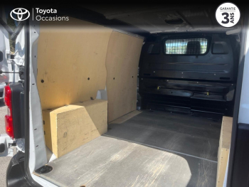 Photo 12 du bon plan TOYOTA ProAce VUL Medium 2.0 D-4D 140 Business MC22 occasion à 21990 €