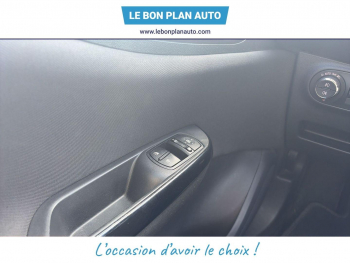 Photo 21 du bon plan OPEL Corsa 1.4 90ch Black Edition Start/Stop 5p occasion à 6890 €
