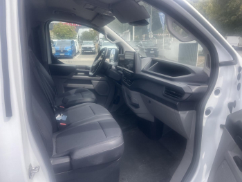 Photo 9 du bon plan FORD Transit Custom Fg VUL 320 L1H1 2.5 Duratec 232ch Hybride rechargeable Trend CVT occasion à 39480 €