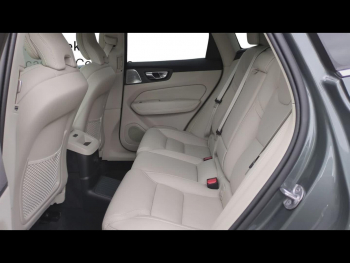 Photo 6 du bon plan VOLVO XC60 T6 Hybride Rechargeable 350ch Ultra Style Chrome Geartronic 8 AWD occasion à 54990 €