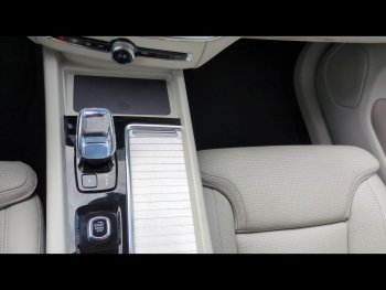 Photo 37 du bon plan VOLVO XC60 T6 Hybride Rechargeable 350ch Ultra Style Chrome Geartronic 8 AWD occasion à 54990 €