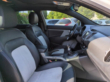 Photo 14 du bon plan KIA Sportage 1.7 CRDi 115ch ISG Style 4X2 occasion à 7980 €