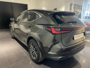 Photo 6 du bon plan LEXUS NX 450h+ Luxe 4WD MY25 occasion à 49990 €