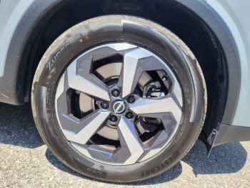 Photo 4 du bon plan NISSAN Qashqai e-POWER 190ch N-Connecta occasion à 24990 €