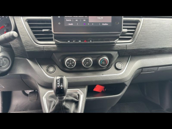 Photo 16 du bon plan NISSAN Primastar Combi L2H1 3t0 2.0 dCi 150ch Acenta DCT GSR2B occasion à 34990 €