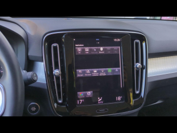 Photo 38 du bon plan VOLVO XC40 T4 Recharge 129 + 82ch Inscription Business DCT 7 occasion à 23990 €