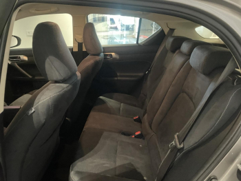 Photo 10 du bon plan LEXUS CT 200h Pack Business occasion à 15990 €