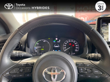 Photo 10 du bon plan TOYOTA Yaris 116h Dynamic Business 5p + Programme Beyond Zero Academy MY22 occasion à 16990 €
