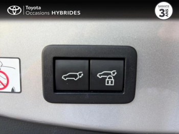 Photo 9 du bon plan TOYOTA C-HR 2.0 Hybride 200ch Design Pack Confort occasion à 28890 €