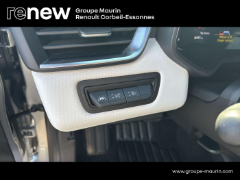 Photo 19 du bon plan RENAULT Clio 1.6 E-Tech hybride 145ch Techno occasion à 17380 €