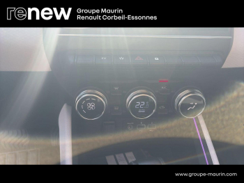 Photo 24 du bon plan RENAULT Clio 1.6 E-Tech hybride 145ch Techno occasion à 17380 €