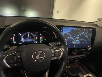 Photo 22 du bon plan LEXUS NX 450h+ Executive 4WD MY24 occasion à 39990 €