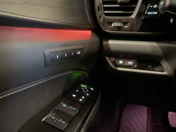 Photo 26 du bon plan LEXUS NX 450h+ Executive 4WD MY24 occasion à 39990 €