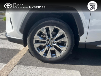Photo 16 du bon plan TOYOTA RAV4 2.5 Hybride 218ch Lounge 2WD MY22 occasion à 35990 €