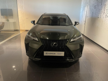 Photo 2 du bon plan LEXUS UX 250h F SPORT Design 2WD occasion à 28990 €