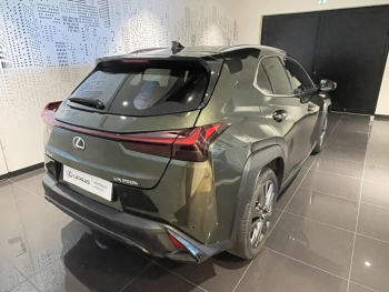 Photo 4 du bon plan LEXUS UX 250h F SPORT Design 2WD occasion à 28990 €