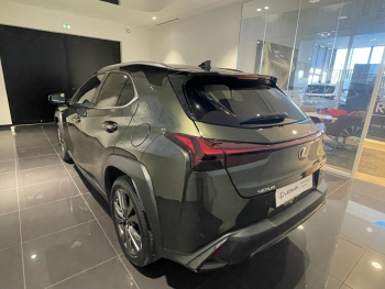 Photo 6 du bon plan LEXUS UX 250h F SPORT Design 2WD occasion à 28990 €