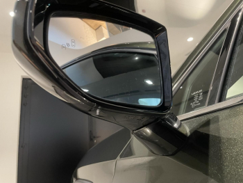 Photo 9 du bon plan LEXUS UX 250h F SPORT Design 2WD occasion à 28990 €