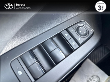 Photo 24 du bon plan TOYOTA C-HR 2.0 200ch Collection occasion à 30990 €