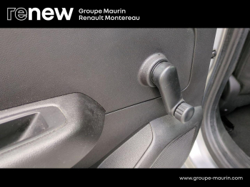 Photo 28 du bon plan RENAULT Clio 1.6 E-Tech 140ch Business -21 occasion à 12290 €