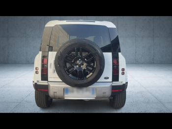 Photo 5 du bon plan LAND-ROVER Defender 90 3.0 D250 Hard Top SE occasion à 59990 €