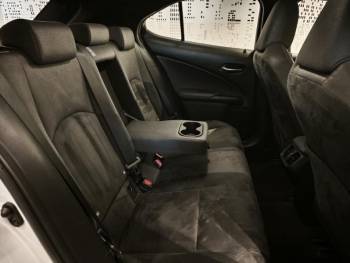 Photo 15 du bon plan LEXUS UX 250h 2WD Pack Confort Business MY20 occasion à 20990 €
