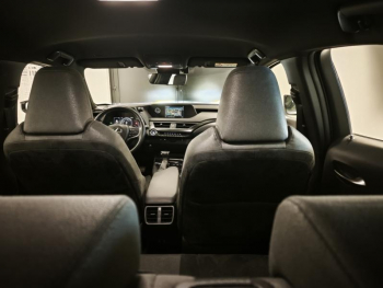 Photo 16 du bon plan LEXUS UX 250h 2WD Pack Confort Business MY20 occasion à 20990 €