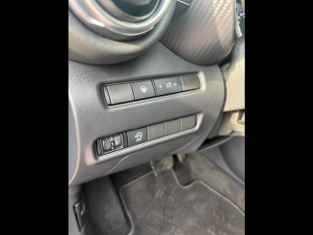 Photo 22 du bon plan NISSAN Juke 1.0 DIG-T 114ch Tekna DCT 2023 occasion à 19500 €