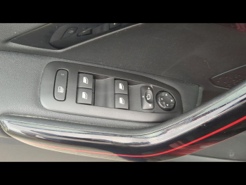 Photo 42 du bon plan PEUGEOT 208 1.2 PureTech 110ch E6.c GT Line S&S EAT6 5p occasion à 7299 €