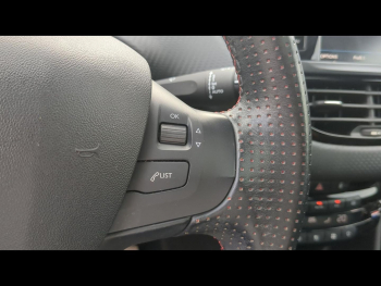 Photo 45 du bon plan PEUGEOT 208 1.2 PureTech 110ch E6.c GT Line S&S EAT6 5p occasion à 7299 €