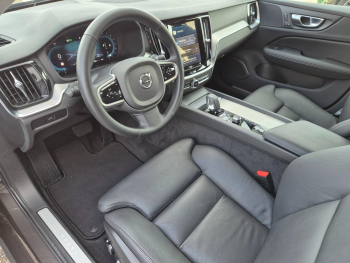 Photo 6 du bon plan VOLVO V60 B4 197ch Plus Style Dark DCT 7 occasion à 37290 €