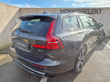 Photo 10 du bon plan VOLVO V60 B4 197ch Plus Style Dark DCT 7 occasion à 37290 €