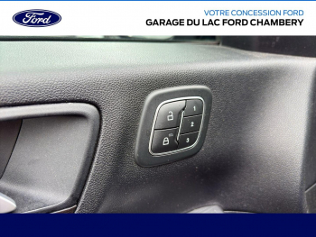Photo 14 du bon plan FORD Kuga 2.5 Duratec 190ch FHEV E85 Vignale BVA occasion à 23990 €