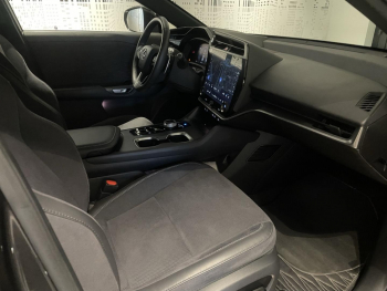 Photo 18 du bon plan LEXUS RZ 450e Executive occasion à 39990 €