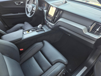 Photo 5 du bon plan VOLVO XC60 T6 Hybride Rechargeable 253 + 145ch Black Edition Geartronic 8 AWD occasion à 57990 €