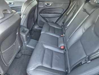 Photo 7 du bon plan VOLVO XC60 T6 Hybride Rechargeable 253 + 145ch Black Edition Geartronic 8 AWD occasion à 57990 €