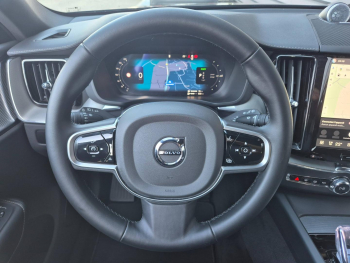 Photo 10 du bon plan VOLVO XC60 T6 Hybride Rechargeable 253 + 145ch Black Edition Geartronic 8 AWD occasion à 57990 €