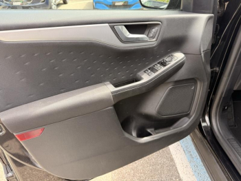 Photo 10 du bon plan FORD Kuga 1.5 EcoBlue 120ch Trend occasion à 13990 €