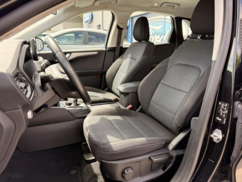 Photo 12 du bon plan FORD Kuga 1.5 EcoBlue 120ch Trend occasion à 13990 €