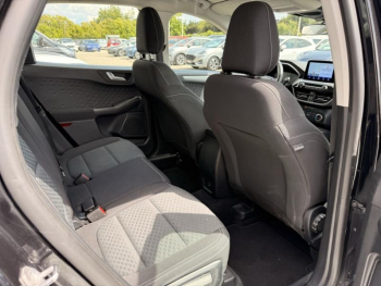Photo 26 du bon plan FORD Kuga 1.5 EcoBlue 120ch Trend occasion à 13990 €