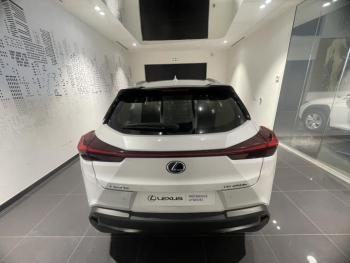 Photo 5 du bon plan LEXUS UX 250h 2WD Pack Confort Business + Stage Hybrid Academy MY21 occasion à 22990 €