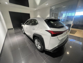 Photo 6 du bon plan LEXUS UX 250h 2WD Pack Confort Business + Stage Hybrid Academy MY21 occasion à 22990 €