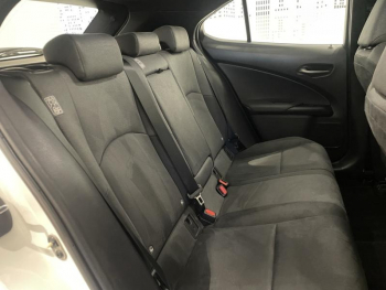 Photo 14 du bon plan LEXUS UX 250h 2WD Pack Confort Business + Stage Hybrid Academy MY21 occasion à 22990 €