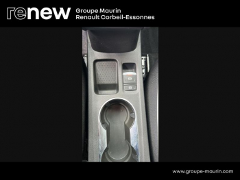 Photo 19 du bon plan RENAULT Captur 1.6 E-Tech hybride 145ch Intens -21 occasion à 17870 €