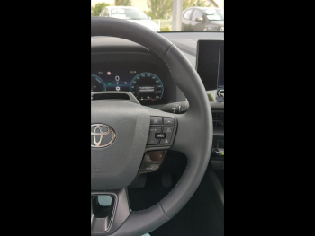 Photo 24 du bon plan TOYOTA C-HR 1.8 Hybride 140ch Dynamic MY26 occasion à 29990 €