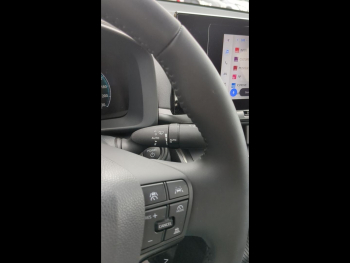 Photo 26 du bon plan TOYOTA C-HR 1.8 Hybride 140ch Dynamic MY26 occasion à 29990 €