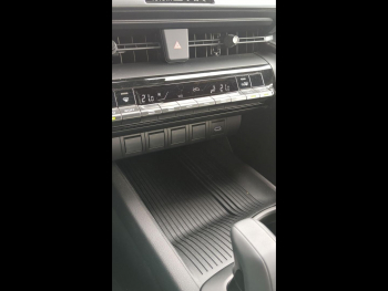 Photo 30 du bon plan TOYOTA C-HR 1.8 Hybride 140ch Dynamic MY26 occasion à 29990 €
